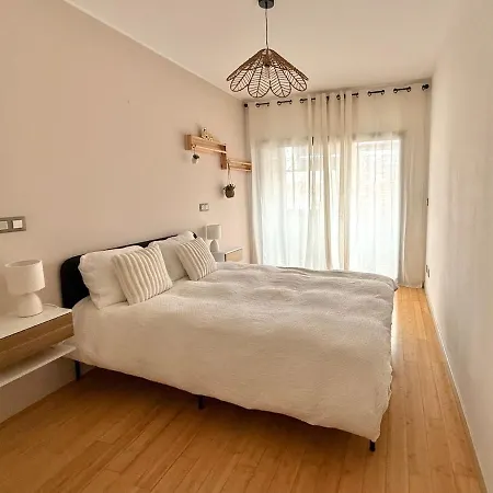 Апартаменты Cosy By The Кошта-да-Капарика